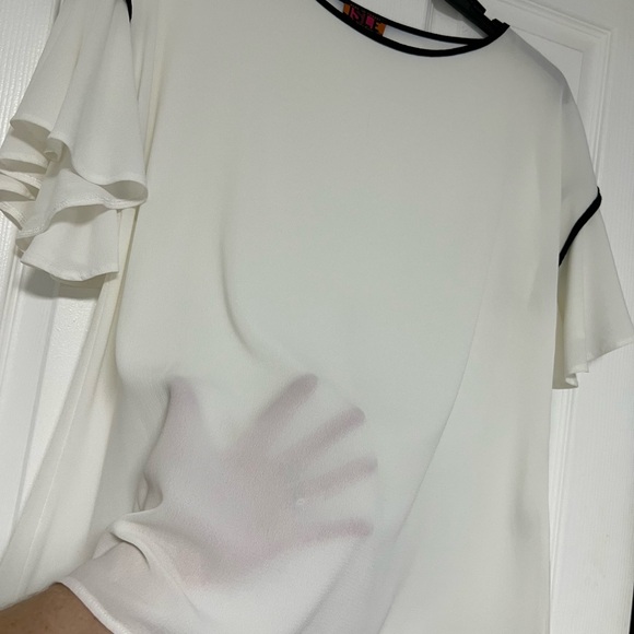 Isle White Ruffle Sleeve Blouse - Picture 10 of 11